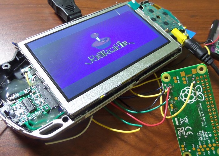 PSP Raspberry Pi Zero Games Console Created