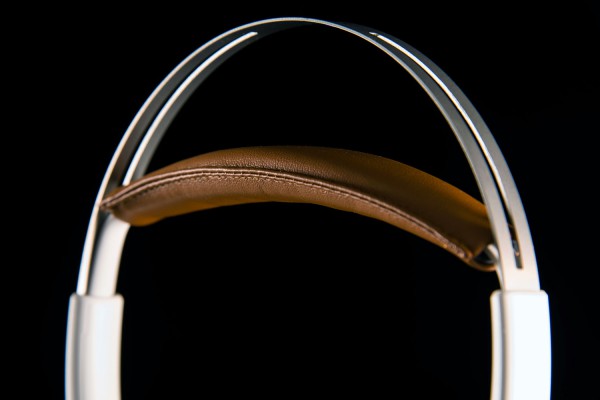 PLANTRONICS BACKBEAT SENSE REVIEW