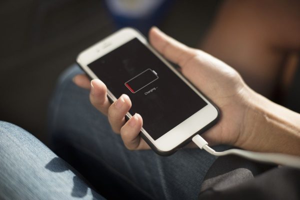 Does your iPhone keep dying? How to clean up your overworked apps