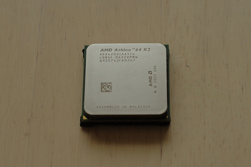 What is the difference between a dual core processor and a core 2 duo processor ?