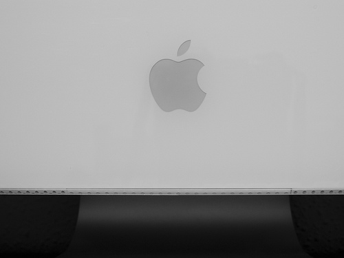 New Apple iMac 27″: Unboxing, Benchmarks, & 32GB RAM Upgrade