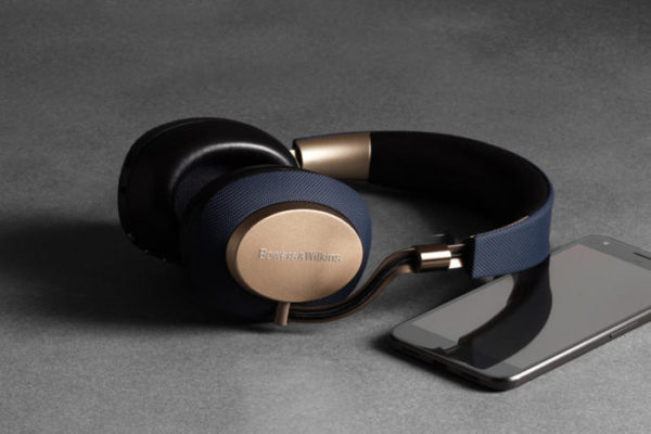 BOWERS & WILKINS PX WIRELESS NOISE-CANCELLING HEADPHONES REVIEW: THEY DEMAND A SMALL SACRIFICE FOR SILENCE