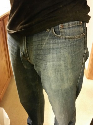 This man’s jeans show the scars of multiple phone upgrades