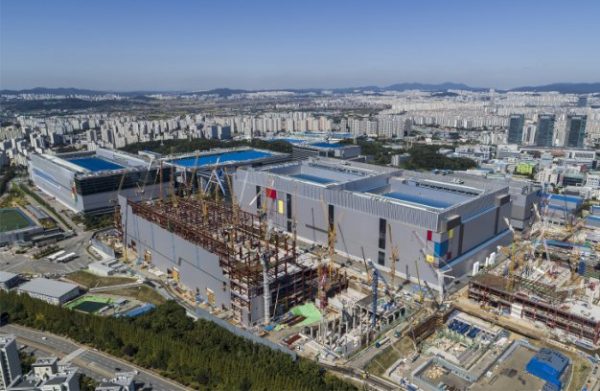 Samsung Ramps Production Of 7nm EUV LPP Process With 50 Percent Lower Power Consumption