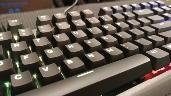 STEELSERIES APEX M750 REVIEW: FOR PEOPLE WHO PRIORITIZE RGB LIGHTING ABOVE ALL OTHER FEATURES