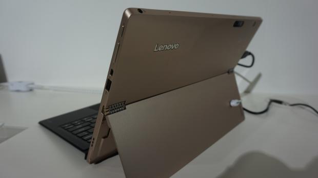 lenovo_ideapad_miix_700_rear
