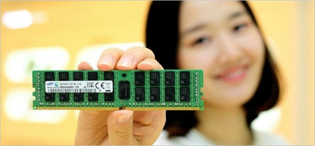 What Does the “+” in Supported DDR4 RAM Memory Types Mean?