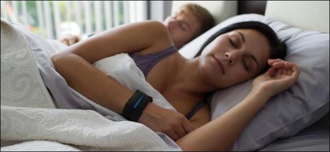 How to Reconfigure Your Sleep Cycles Using Your Smartphone or Smartwatch