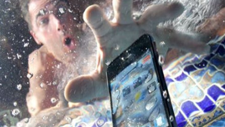 Everyone Has a Smartphone…Should Everyone Have Smartphone Insurance?