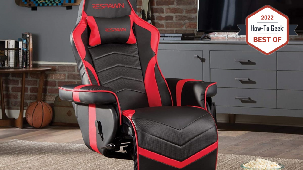 Respawn recliner in living room