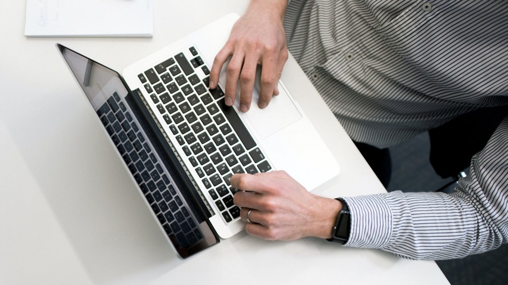 How to recover old versions of files on programs like Excel and Photoshop